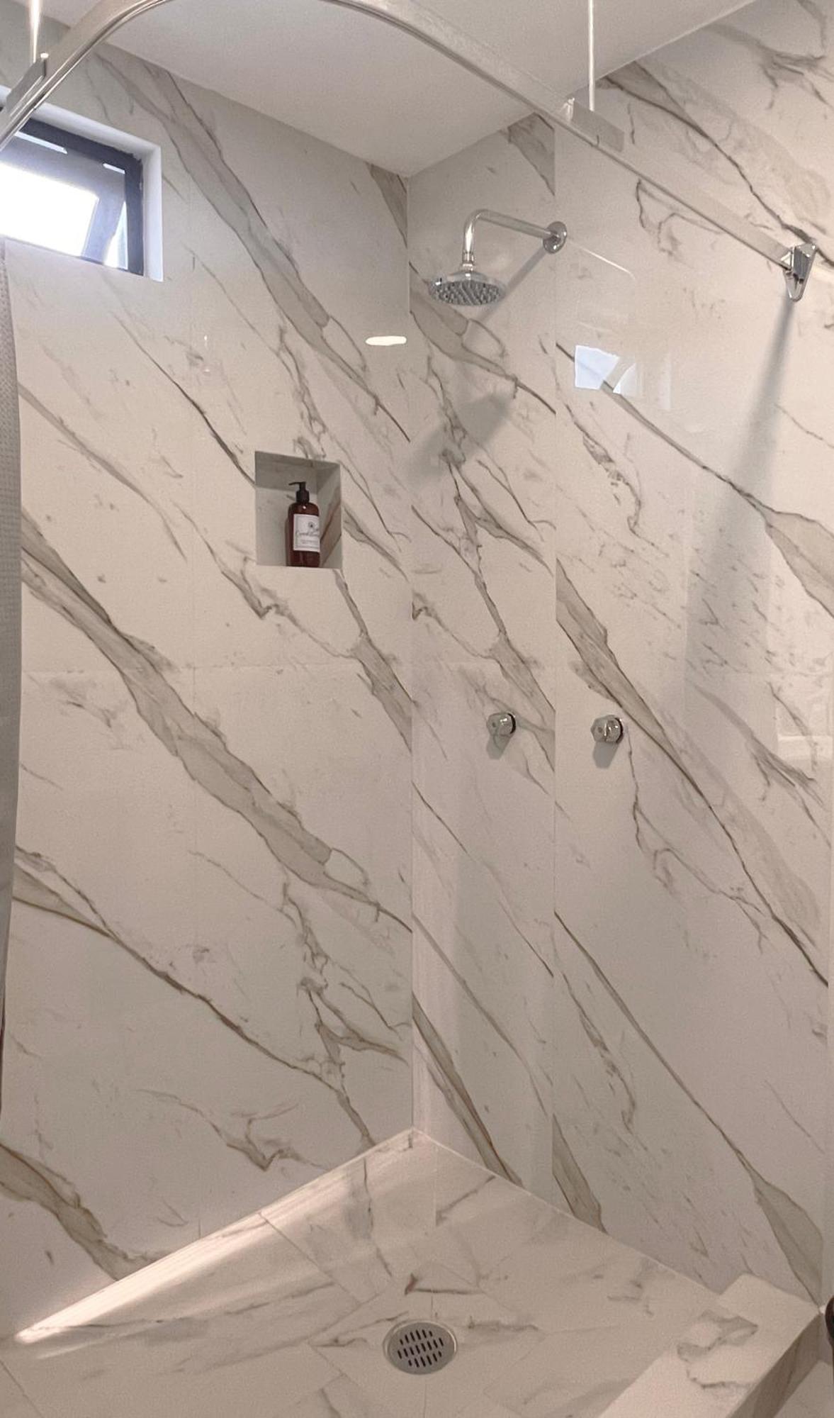 Suites Ciento 37 León Exteriör bild