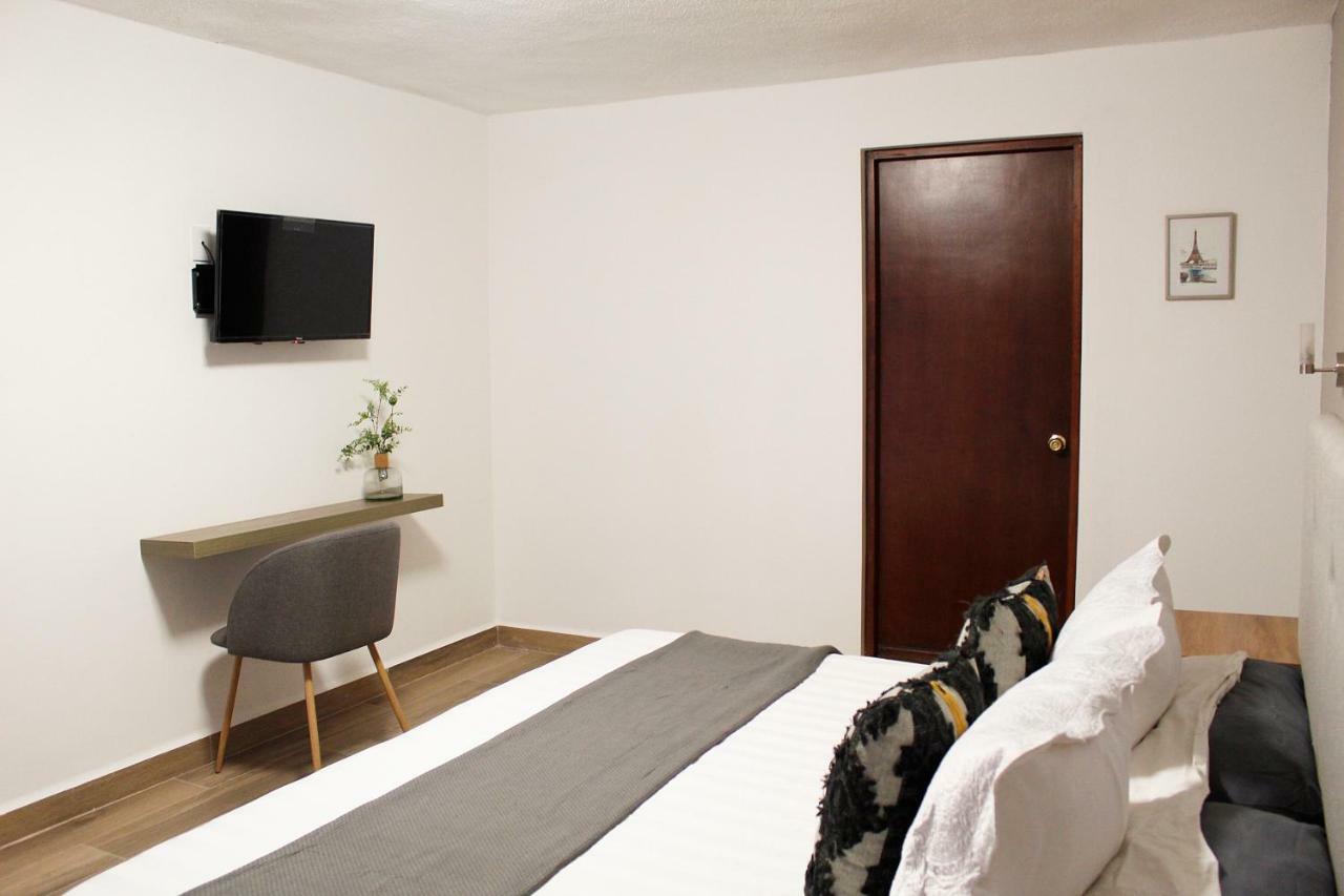 Suites Ciento 37 León Exteriör bild