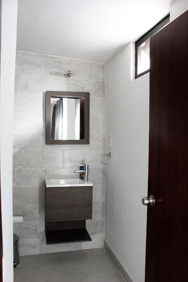 Suites Ciento 37 León Exteriör bild