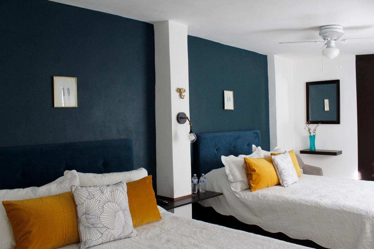 Suites Ciento 37 León Exteriör bild