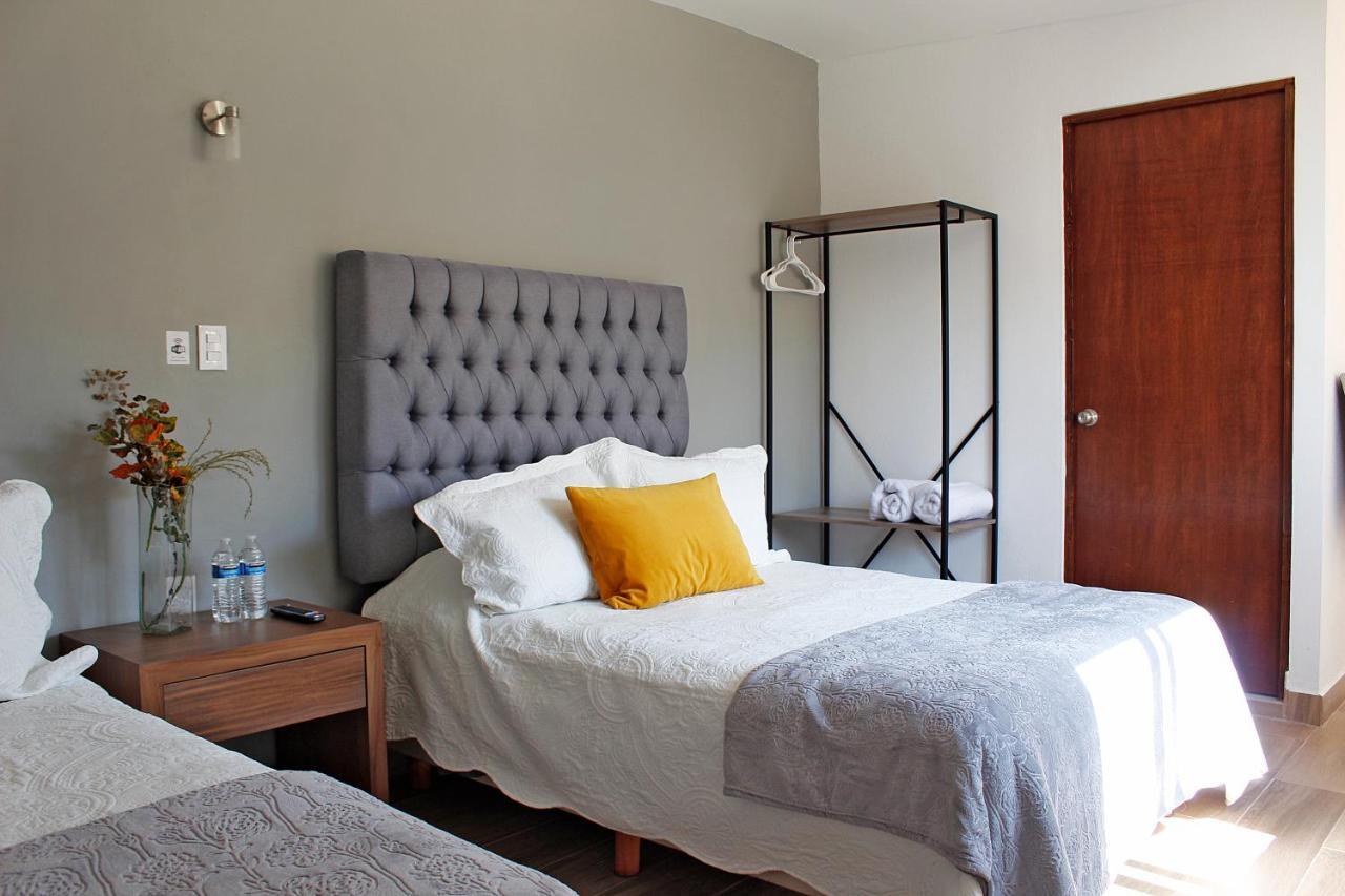 Suites Ciento 37 León Exteriör bild