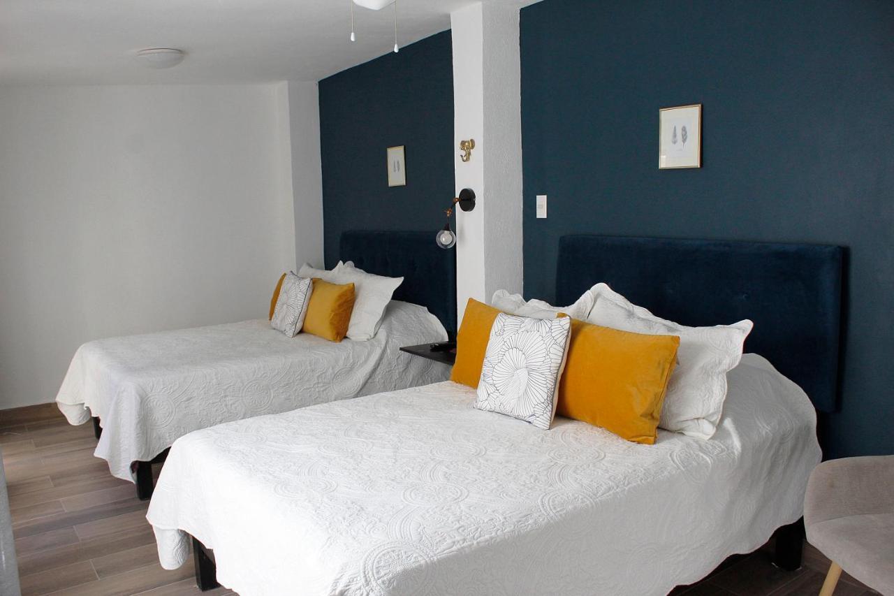 Suites Ciento 37 León Exteriör bild